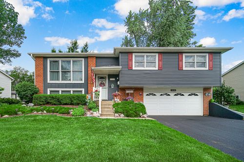 3136 Everglade Ave, Woodridge, IL, 60517-3315 | Card Image