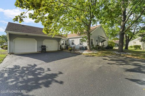 32 Plaza De Las Lobos, Freehold, NJ, 07728 | Card Image