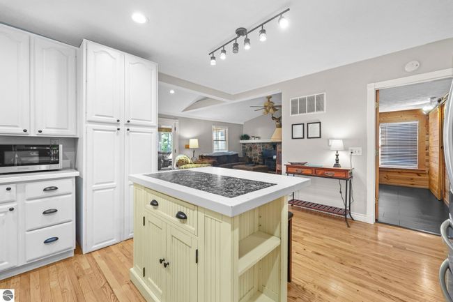 6836 Aarwood Trl Nw, House other with 4 bedrooms, 2 bathrooms and null parking in Rapid City MI | Image 24