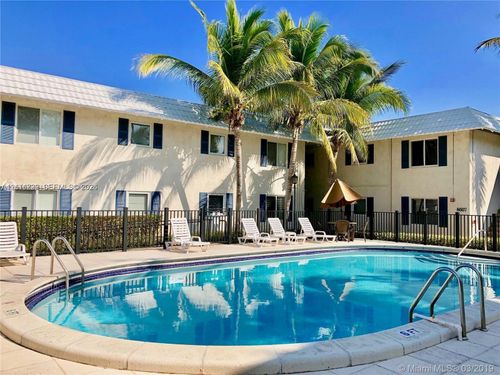 23-8611 Sw 68th Ct, Pinecrest, FL, 33156-1145 | Card Image
