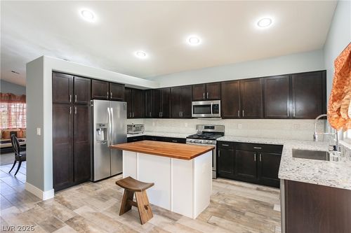 2421 Sunrise Springs Ct, North Las Vegas, NV, 89031-1120 | Card Image