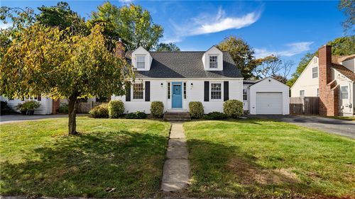 123 Brunswick Dr, Warwick, RI, 02886-5119 | Card Image