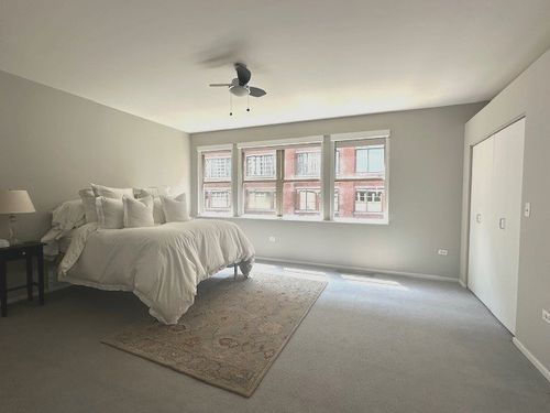 302-324 N Jefferson St, Chicago, IL, 60661-1250 | Card Image