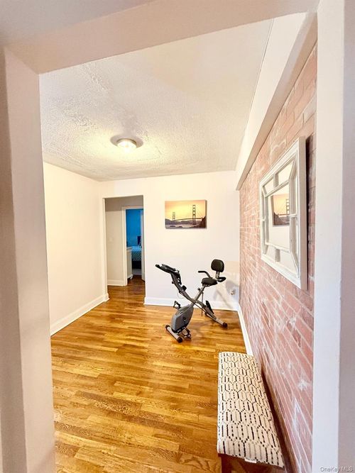 c9-1531 1531 Central Park Avenue, Yonkers, NY, 10710 | Card Image