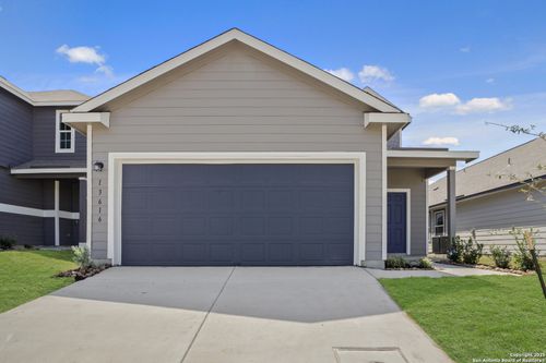 13616 Helton Pass, St Hedwig, TX, 78152 | Card Image