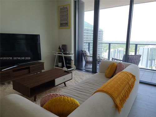 3510-1000 Brickell Plz, Miami, FL, 33131-3863 | Card Image