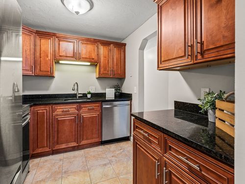 apt-4-7 Gibbs St, Worcester, MA, 01607-1432 | Card Image
