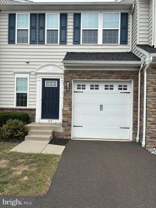 1717 Lisa Ct, HATFIELD, PA, 19440-3505 | Card Image