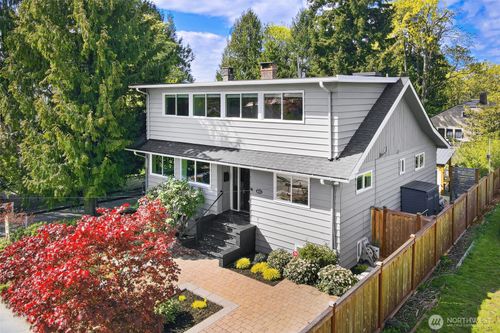 4634 Sw Frontenac Street, Seattle, WA, 98136 | Card Image