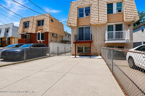 412 Willow Road W, Staten Island, NY, 10314 | Card Image