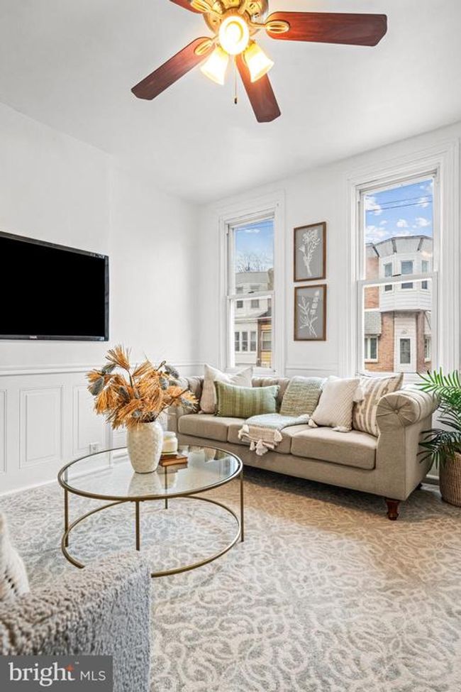 239 3 Rd St, Townhouse with 3 bedrooms, 1 bathrooms and null parking in GLOUCESTER CITY NJ | Image 4