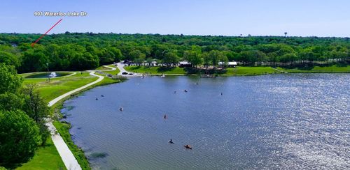 901 Waterloo Lake Dr, Denison, TX, 75020-5400 | Card Image