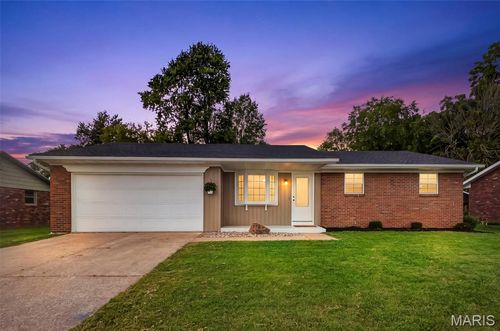 171 N Nike St, Hecker, IL, 62248-1119 | Card Image