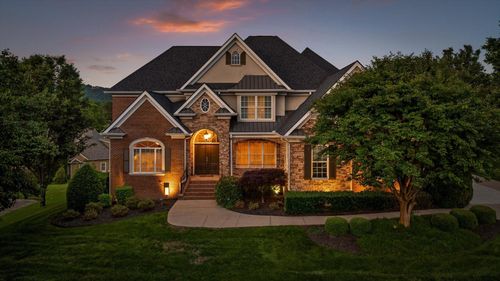 9329 Windrose Cir, Chattanooga, TN, 37421-4818 | Card Image