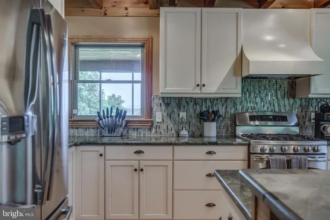 2020 Quaint Acres Ln, House other with 3 bedrooms, 3 bathrooms and null parking in BERKELEY SPRINGS WV | Image 12
