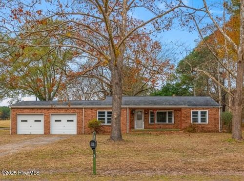561 Godley Rd, Grimesland, NC, 27837-9096 | Card Image