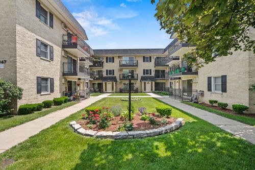 apt-1sc-1039 Harlem Ave, Oak Park, IL, 60302-1569 | Card Image
