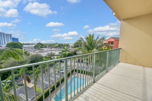 504-1650 Presidential Way, West Palm Beach, FL, 33401-1863 | Card Image