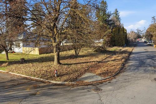 26XX E 7th Ave, Spokane, WA, 99202 | Card Image