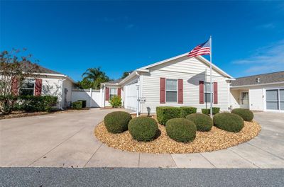 17160 Se 75 Th Leatherbury Ave, House other with 2 bedrooms, 2 bathrooms and null parking in The Villages FL | Image 3