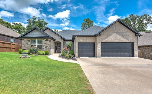 1208 Hickory St, Cave Springs, AR, 72718-7002 | Card Image