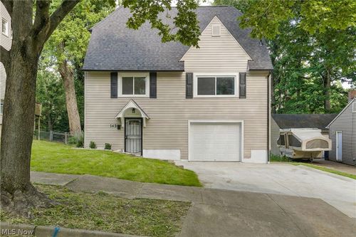 143 Malacca St, Akron, OH, 44305-3624 | Card Image