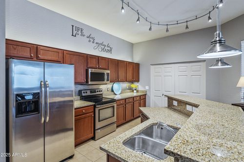 2013-3330 S Gilbert Rd, Chandler, AZ, 85286-2302 | Card Image
