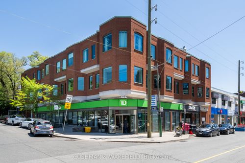 202-203-439 Spadina Rd, Toronto, ON, M5P3M6 | Card Image
