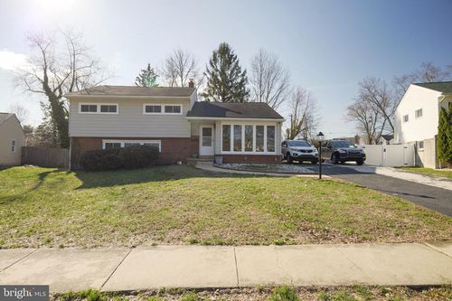 1016 S Hilton Rd, WILMINGTON, DE, 19803-5219 | Card Image