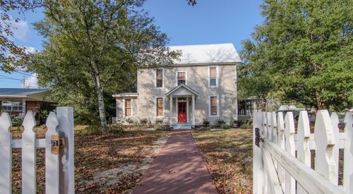 87 Bay Ave, DeFuniak Springs, FL, 32435-2501 | Card Image