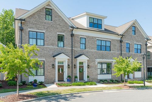 946 Watercolor Way, Durham, NC, 27713-6918 | Card Image