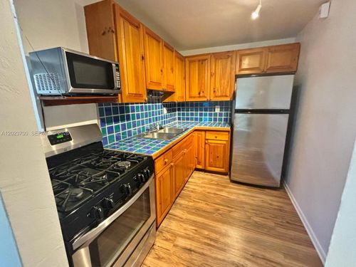 61-2201 Brickell Ave, Miami, FL, 33129 | Card Image