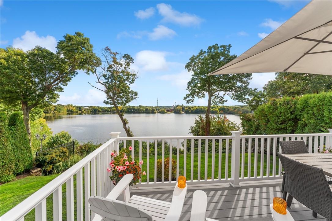 Gorton Lake Blvd, Warwick, RI 02886