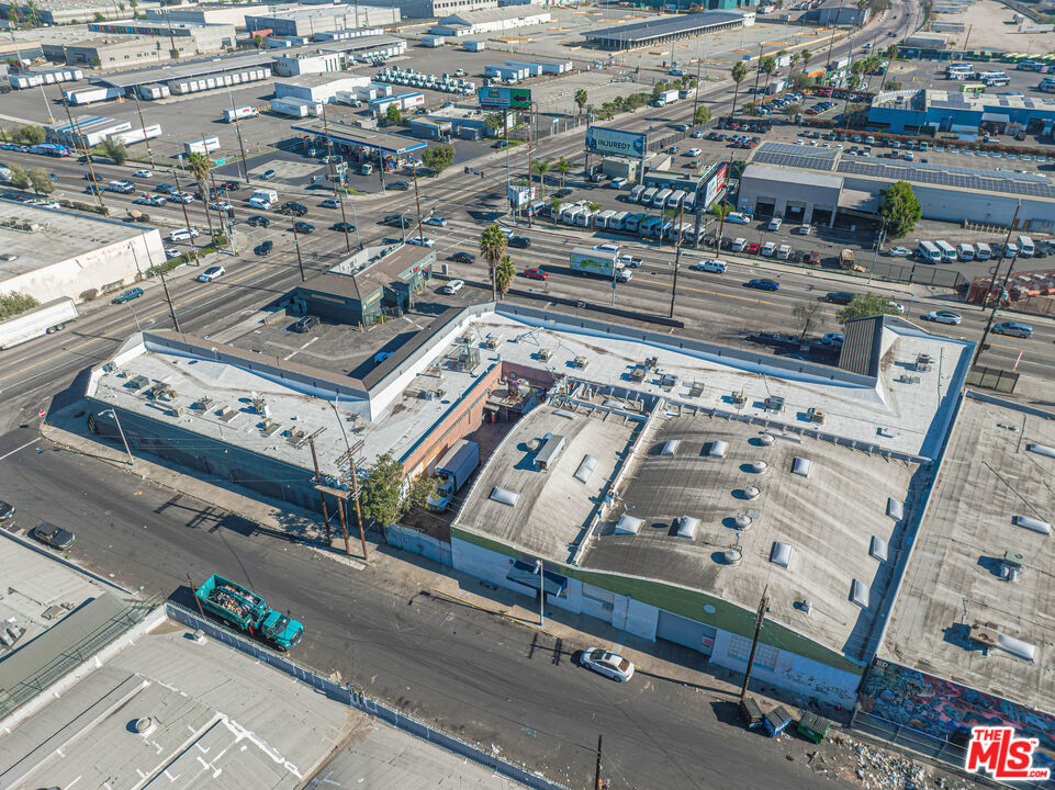 Commercial Sale in Los Angeles 5