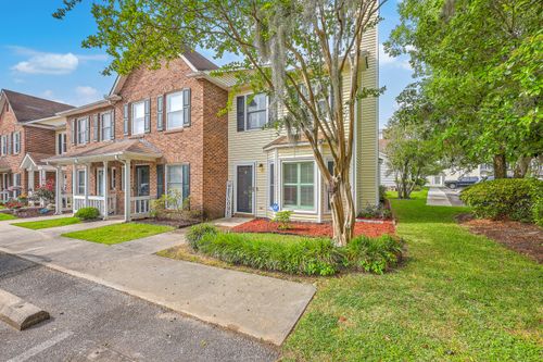 811 Reserve Way, Summerville, SC, 29485-8661 | Card Image