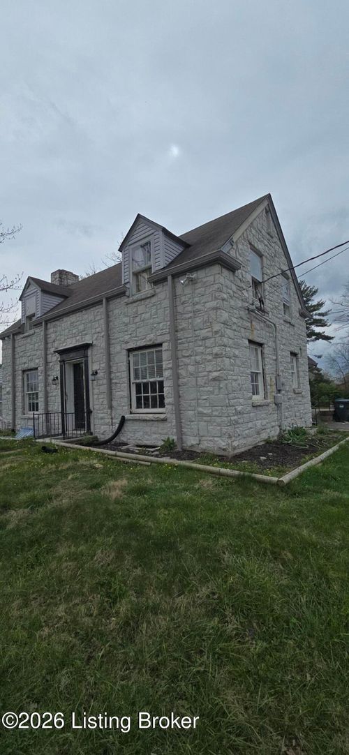 4502 Fegenbush Ln, Louisville, KY, 40228-1133 | Card Image