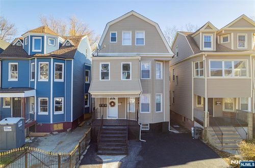 110 17th St, East Orange, NJ, 07017-5631 | Card Image