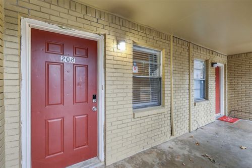 208 Alpine Ct, Irving, TX, 75060-2214 | Card Image