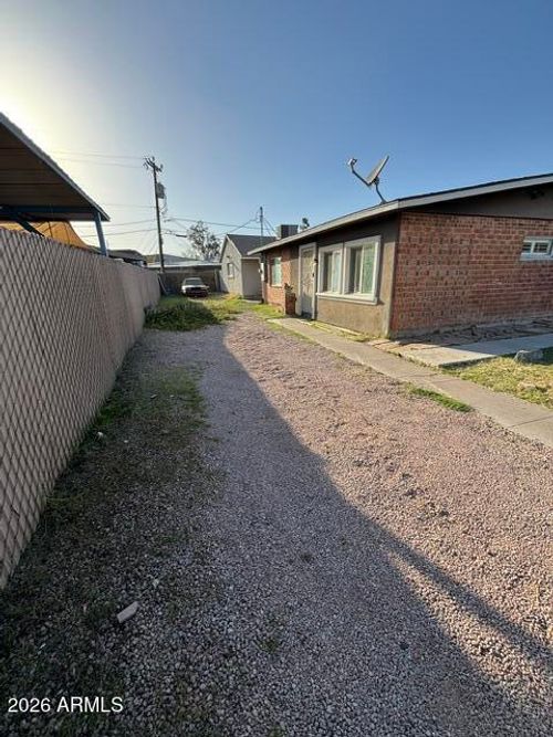 a-9406 N 5th Avenue, Phoenix, AZ, 85021 | Card Image