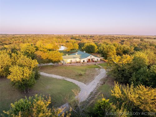 15630 S Bee Emet Rd, Milburn, OK, 73450-9469 | Card Image