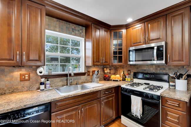 5 Autumn Dr, House other with 4 bedrooms, 3 bathrooms and null parking in Howell NJ | Image 22