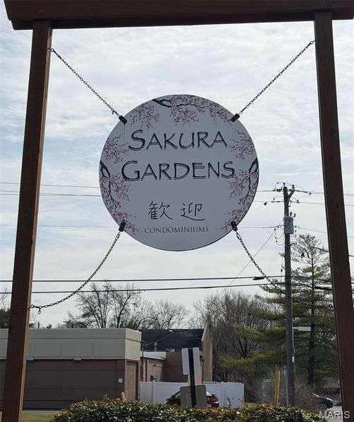 apt-d-10005 Sakura Dr, Saint Louis, MO, 63128-1362 | Card Image