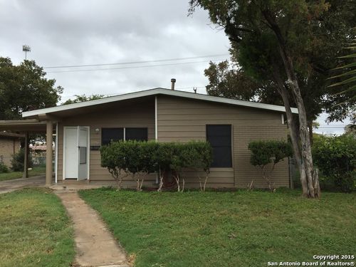 4251 Wild Oak Dr, San Antonio, TX, 78219-3926 | Card Image