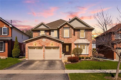 4157 Vermont Cres, Burlington, ON, L7M4A9 | Card Image