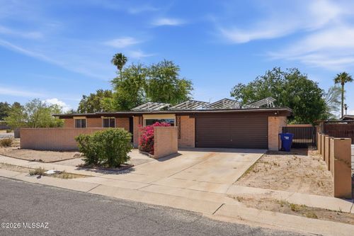 7575 E Logan Drive, Tucson, AZ, 85730 | Card Image