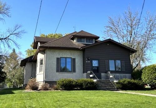219 Park Pl W, Norwood Young America, MN, 55368-9788 | Card Image
