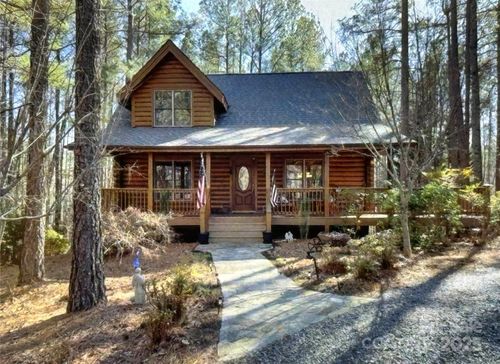 907 Hidden Lake Pkwy, Nebo, NC, 28761-9109 | Card Image