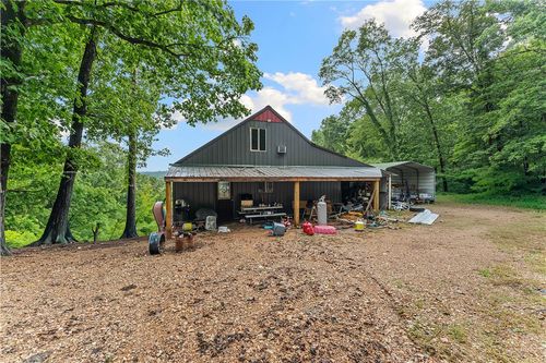 8 Cove Ln, Holiday Island, AR, 72631-4903 | Card Image