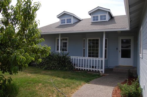 1453 Sw Silver Maple Way, Grants Pass, OR, 97526-2753 | Card Image