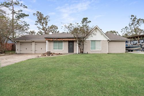 126 Wood Manor Ln, Sour Lake, TX, 77659-9269 | Card Image